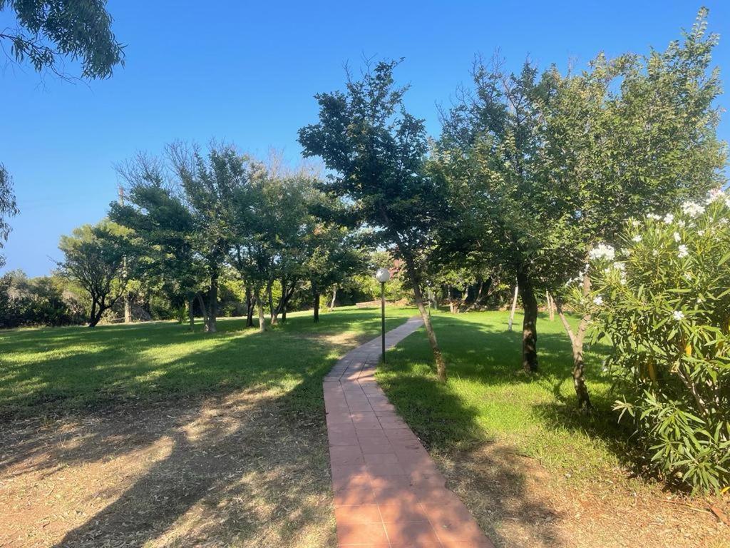 Villa Gegi Budoni Bagian luar foto
